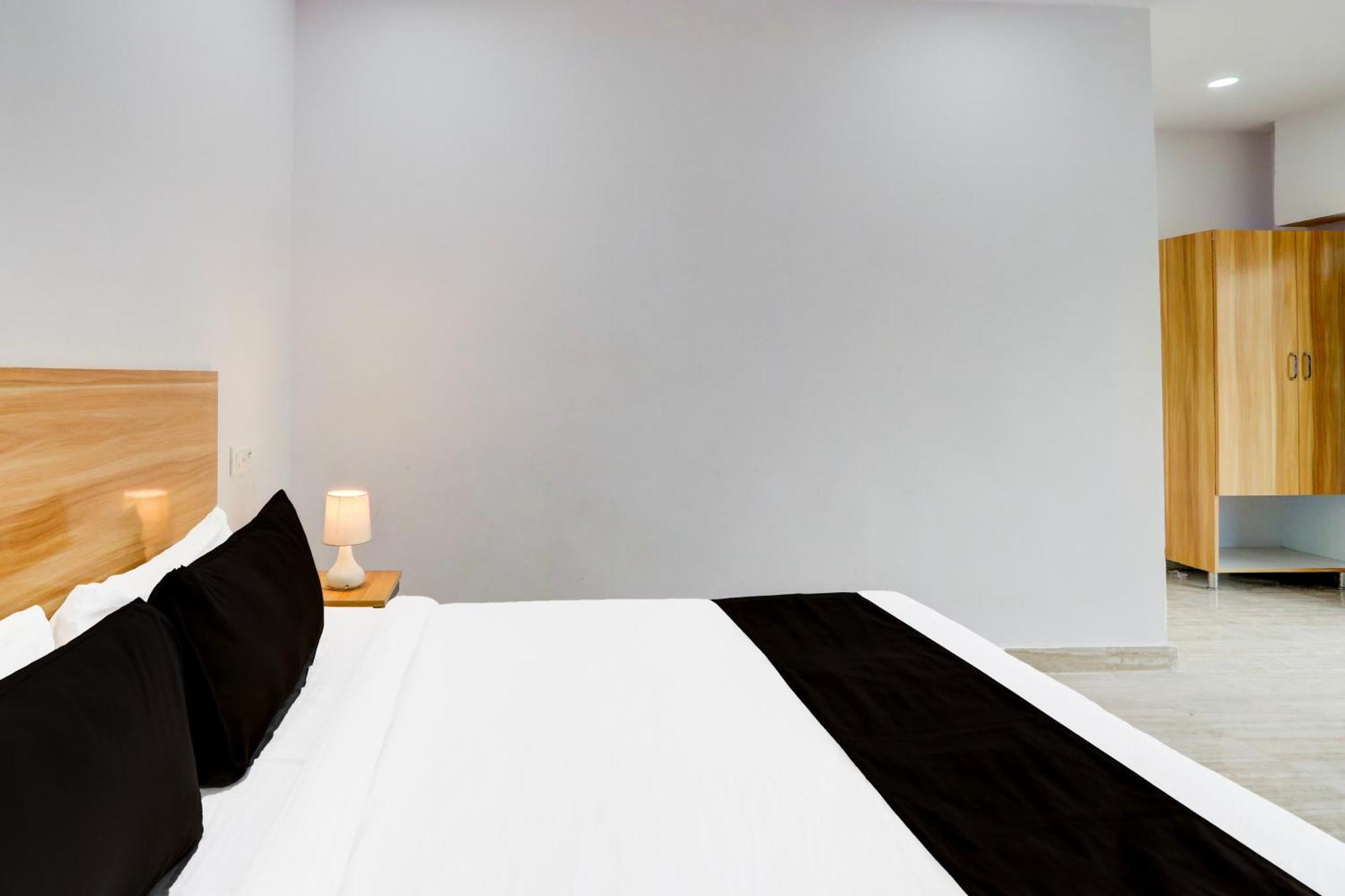 Hotel O Living Tree In Хидерабад Екстериор снимка