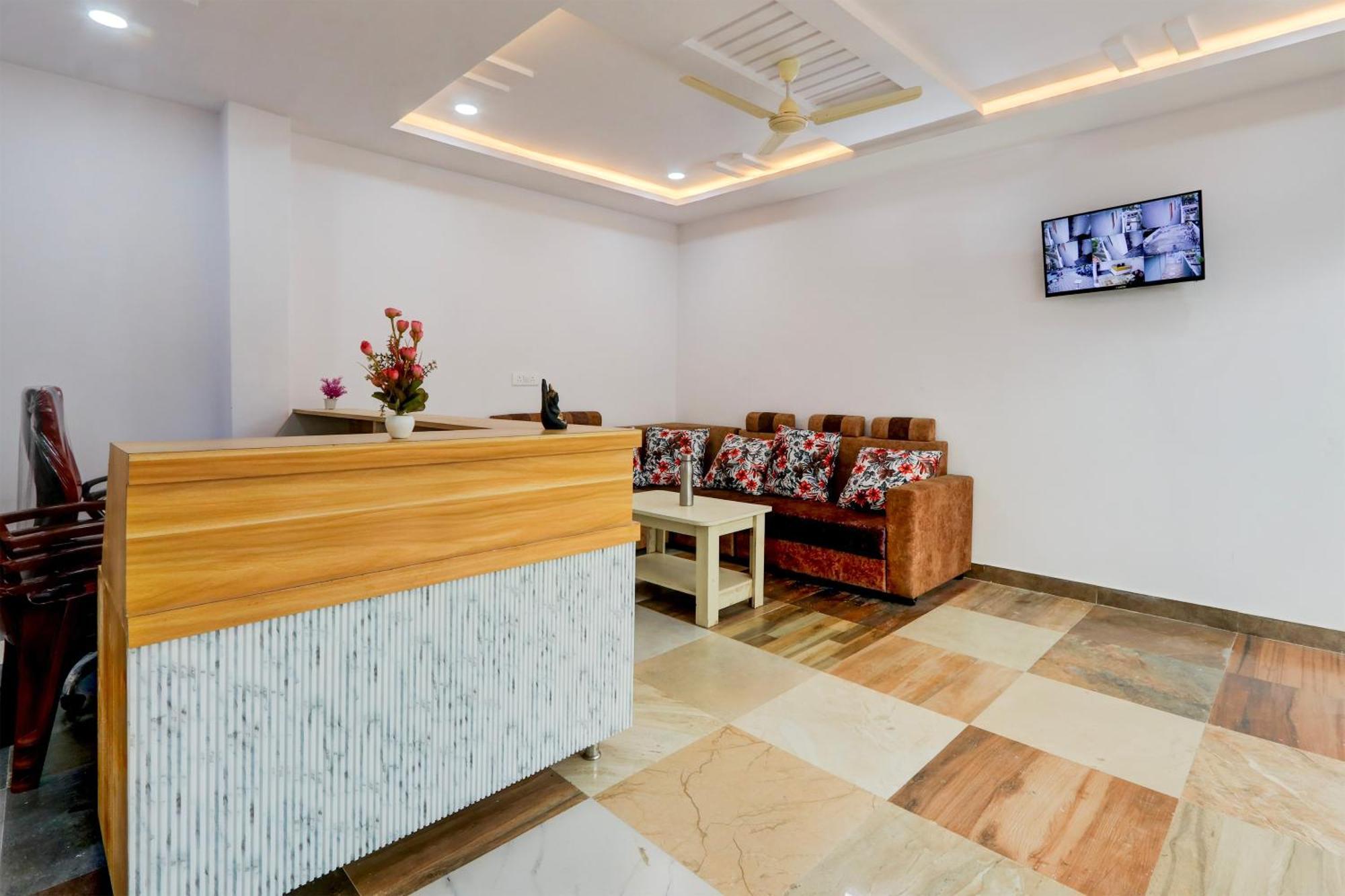 Hotel O Living Tree In Хидерабад Екстериор снимка